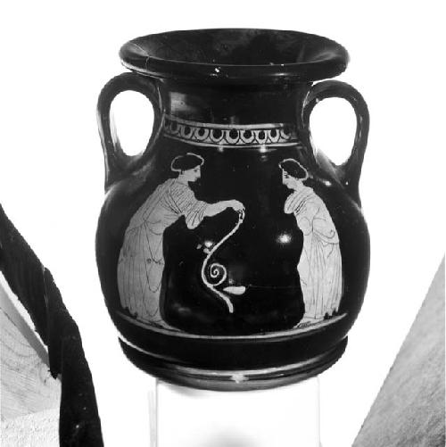 Pelike of pottery, red figure style, Greece, 5th C.