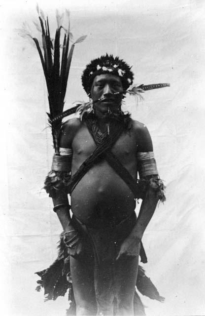 Waiwai chief Kiwinik in full dress