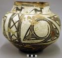 Jar, polacca polychrome style b. animal design. 26.5 x 32.0 cm.