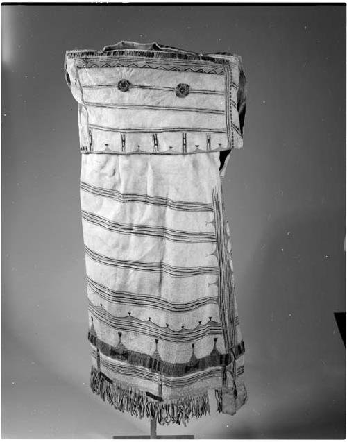 Woman's side-fold dress (99-12-10/53046)