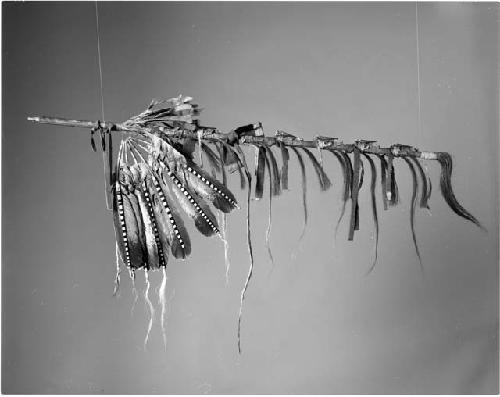 Calumet stem, feather fan (99-12-10/53101.2)