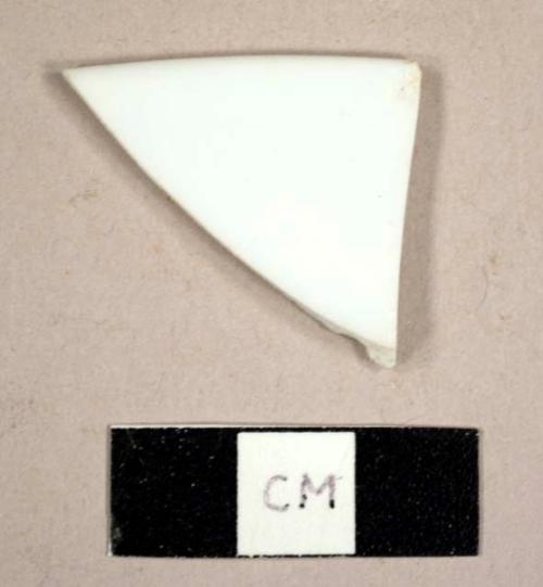 English porcelain rim sherd to a saucer