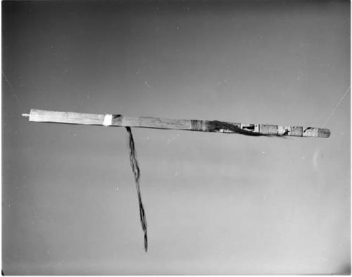 Flat pipe stem, decorated (99-12-10/53117.2)