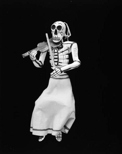 Day of the Dead skeleton violinist