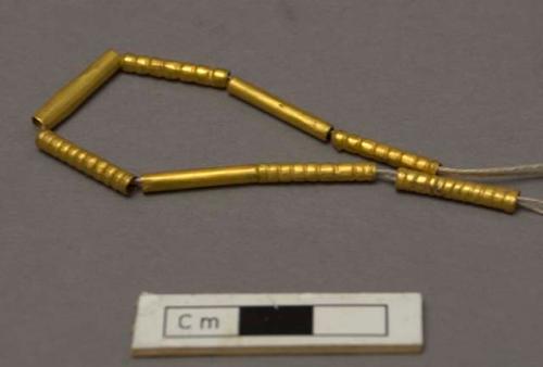 Tubular gold beads-Peabody has 8; Conte 7