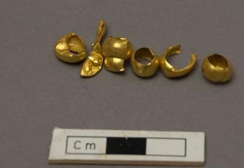 Beads, Gold, Very thin (most all crushed)