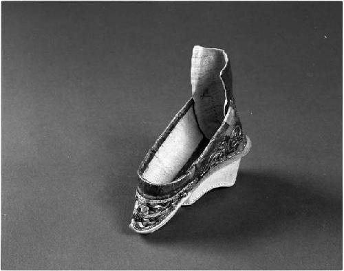 Model of a chinese lady's foot