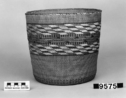 Cylindrical basket from the collection of the parents of L. Frankenstein. Plain twined, false embroidery.