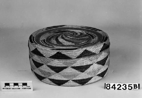 Trinket basket from the collection of Lt. Woodworth, ca. 1878. Plain twined, false embroidery.