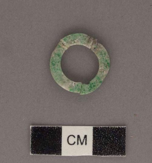 Small flat jade ring -diam. 18 mm.