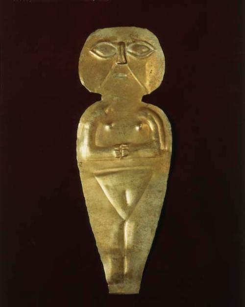 Human figure, female, of sheet gold