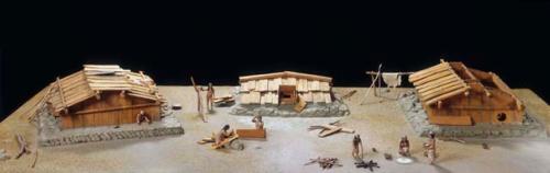 Model of house group, Hupa