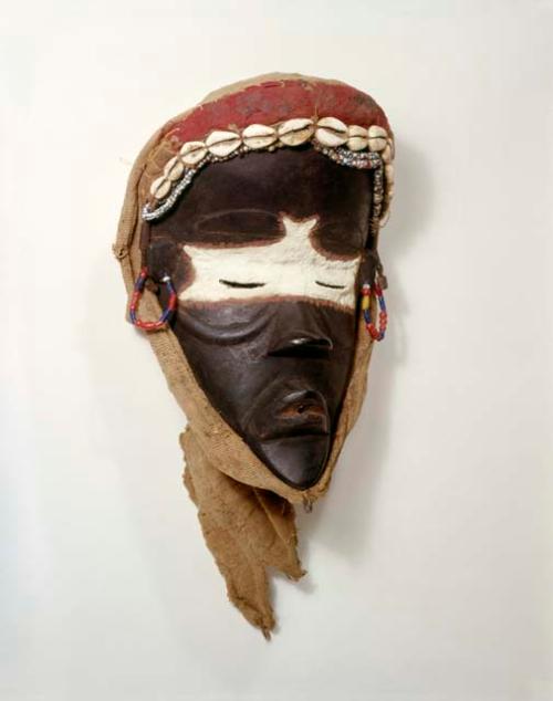 Wooden face mask