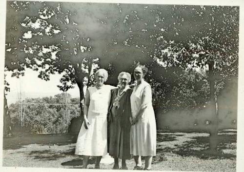 Scan of photograph from Judge Burt Cosgrove photo album.Mrs.Jessie Kinney-Mrs.JB.Silliman-Mrs.C.B.Cosgrove Aug.26 1931 Atchison Kans.