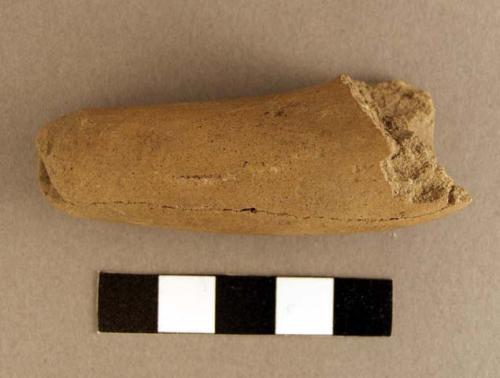 Ceramic pipe stem fragment