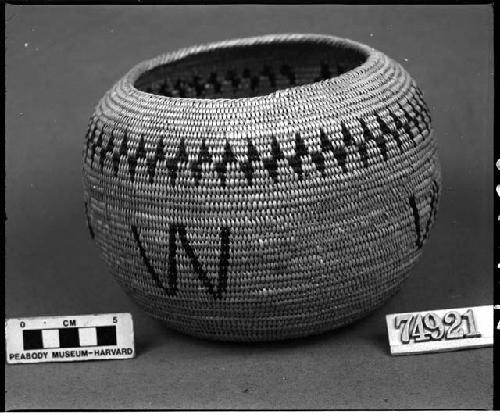 Storage bowl made by Old Jennie, Bald Rock. Collected by G. Nicholson and C. Hartman. Coiled, three rod, some split stitches.