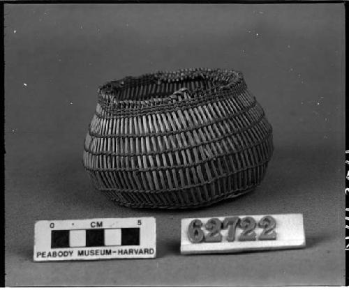 Basket sifter, marked Mutson? Collected by unknown. Open twined.