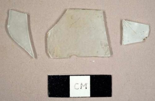 Colorless frosted flat glass fragments