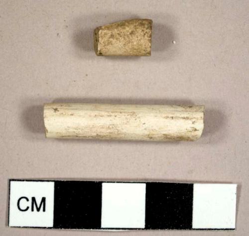 White kaolin pipe stem fragments