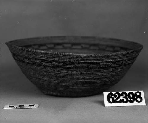 shallow basket bowl