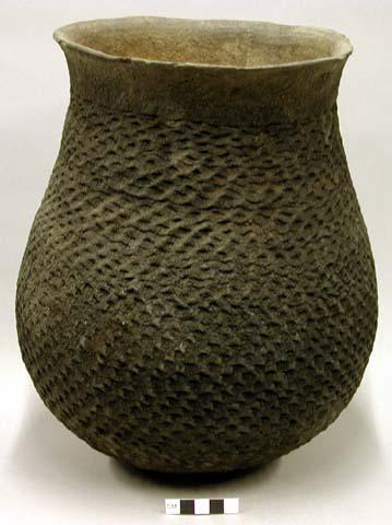 Large coiled jar