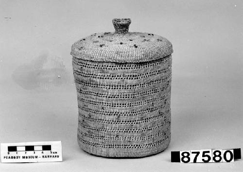 Lidded basket from the collection of Mrs. H.S. Grew, 1902