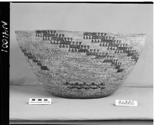 Food or cooking bowl from a collection through G. Nicholson