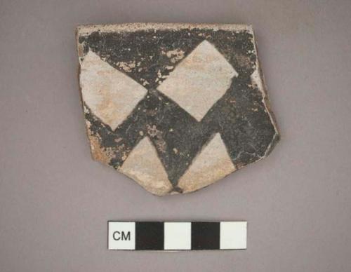 Ceramic bowl, rimsherd