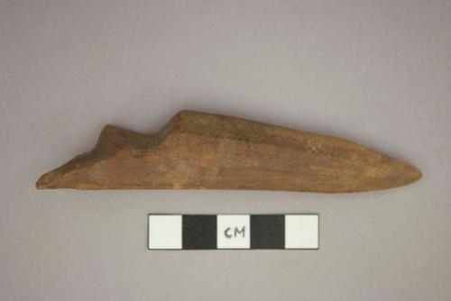 Incised harpoon head of ivory