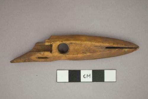 Harpoon head of ivory