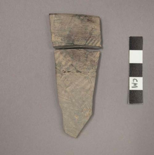 Rim potsherd  (broken)- gray painted, brown on gray (A5)