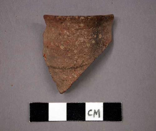 Rim potsherd - plain ware, light (A10)