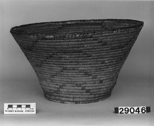 Flared bowl basket