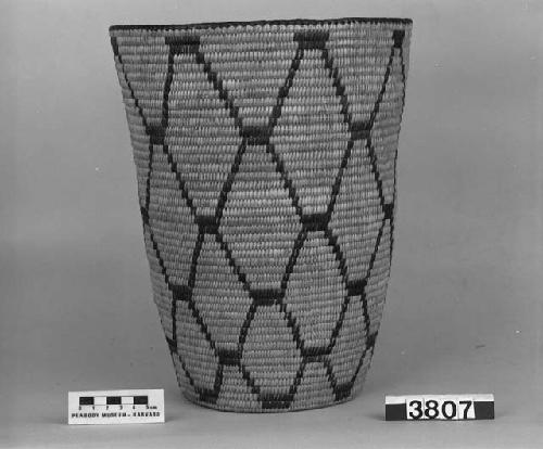 Cylindrical basket