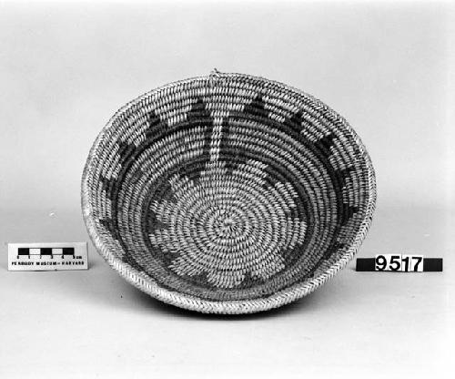 Shallow basket bowl