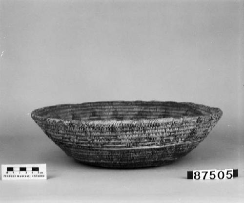 Shallow basket bowl