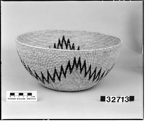 Basket bowl. Close coiled.