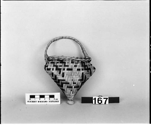 Heart-shaped or "cownose" basket. From the collection of H. Proctor, ca. 1893. Twill plaited.