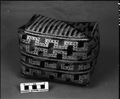 Nesting covered basket made by Clara Dardin. From the collection of M.M. Bradford, ca. 1900. Double twill plaited.