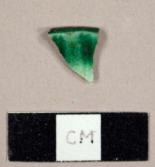 Green shell-edged pearlware plate rim sherd