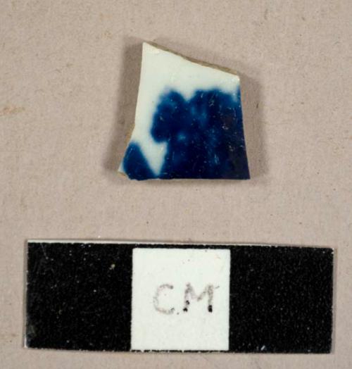 Blue on white English porcelain sherd