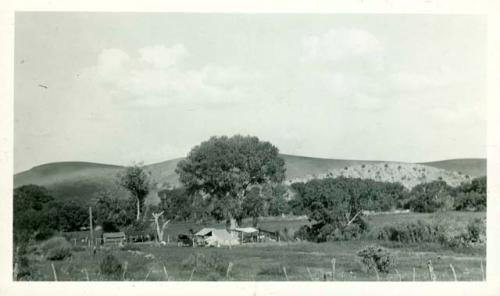 Scan of photograph from Judge Burt Cosgrove photo album.Camp at Swarts Ranch 1925
