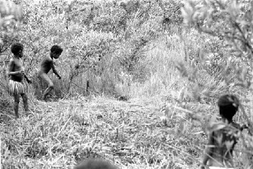 Samuel Putnam negatives, New Guinea. Children playing; sikoko wasin; ds