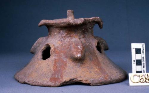 Lid of incensario with modelled cacao flower and pods