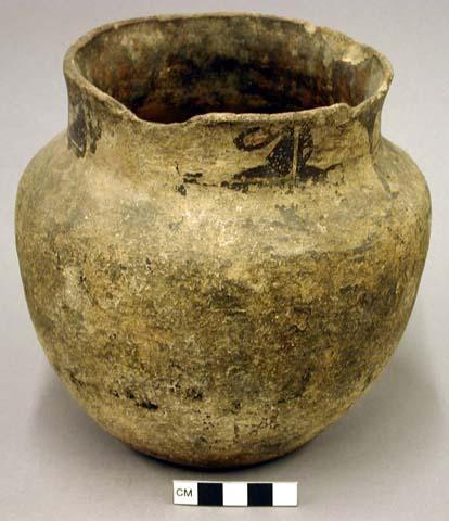 Early modern Hopi polkychrome pottery jar