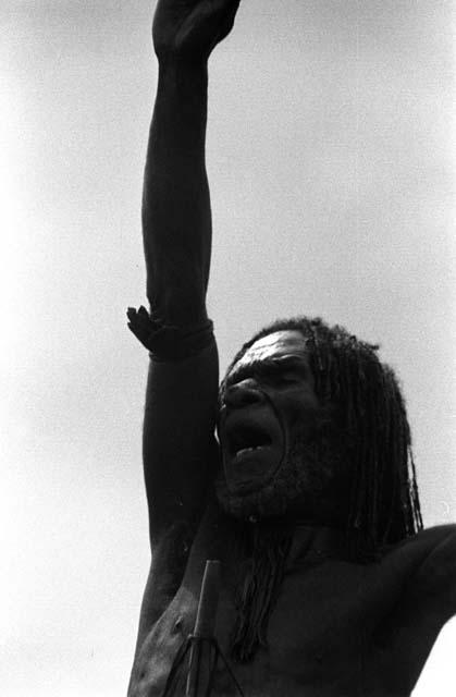 Samuel Putnam negatives, New Guinea; Polik yells at the  enemy