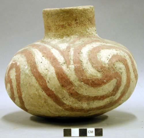 Ceramic complete vessel, short neck, red painted design