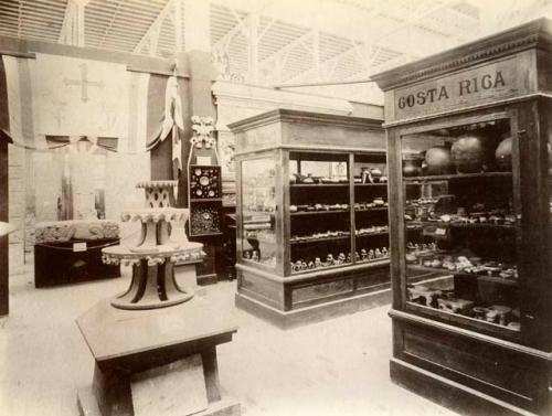 World's Columbian Exposition of 1893: Costa Rica collection of effigies and bowls, etc.