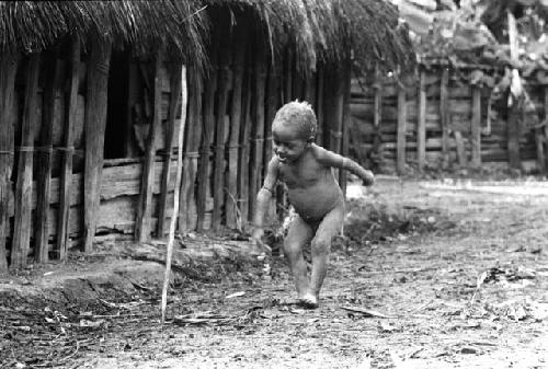 Samuel Putnam negatives, New Guinea; little boys in Wuperainma playing Sikoko Wasin