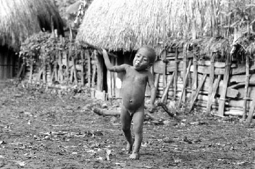 Samuel Putnam negatives, New Guinea; little boys in Wuperainma playing Sikoko Wasin